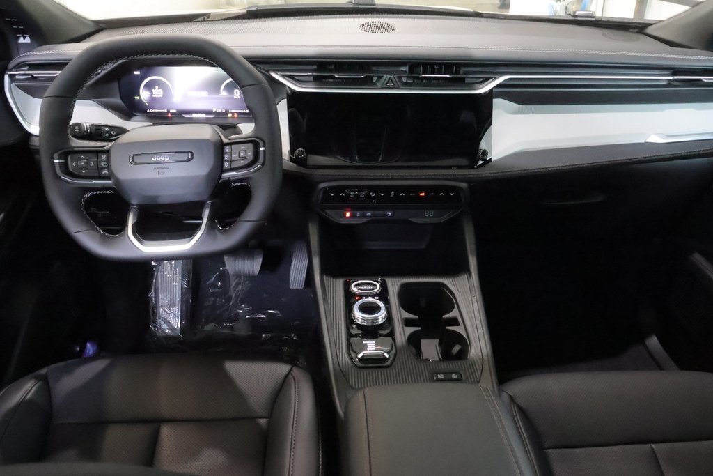 2026 Jeep Cherokee LIMITED in Terrebonne, Quebec - 8 - w1024h768px