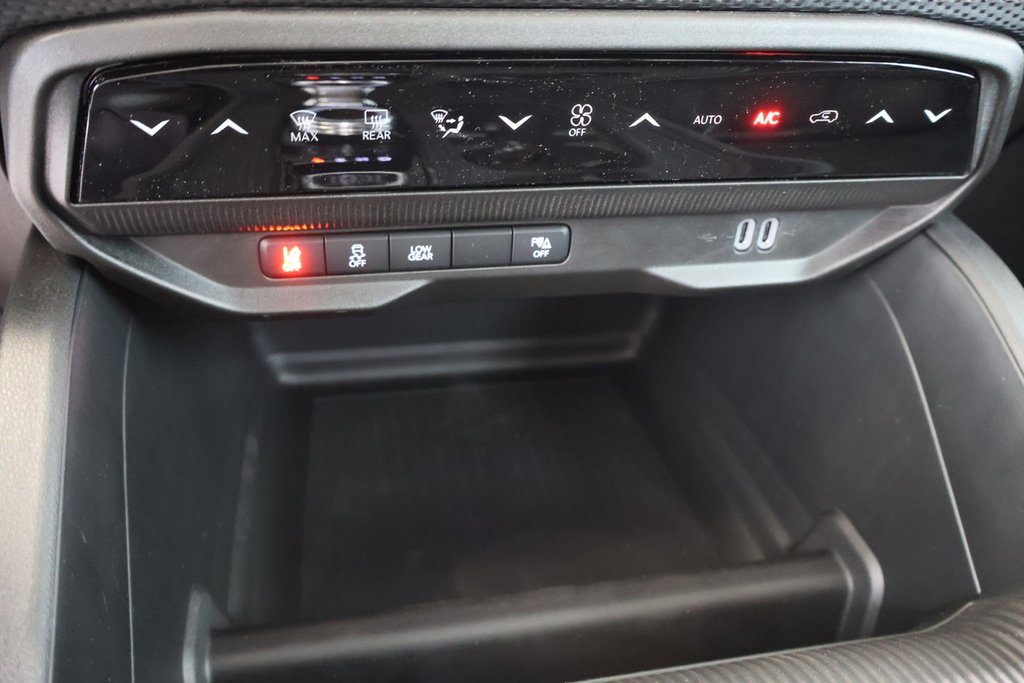 2026 Jeep Cherokee LIMITED in Terrebonne, Quebec - 14 - w1024h768px