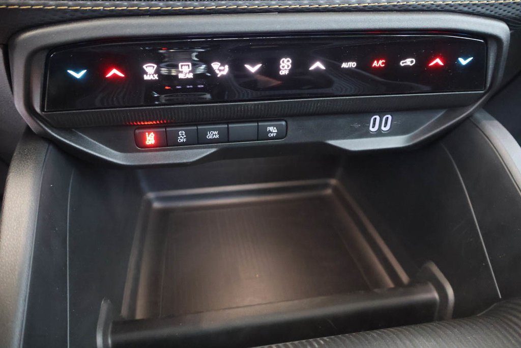 2026 Jeep Cherokee 85TH ANNIVERSARY in Terrebonne, Quebec - 19 - w1024h768px