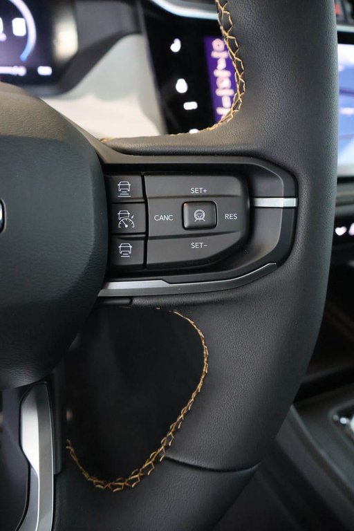 2026 Jeep Cherokee 85TH ANNIVERSARY in Terrebonne, Quebec - 14 - w1024h768px