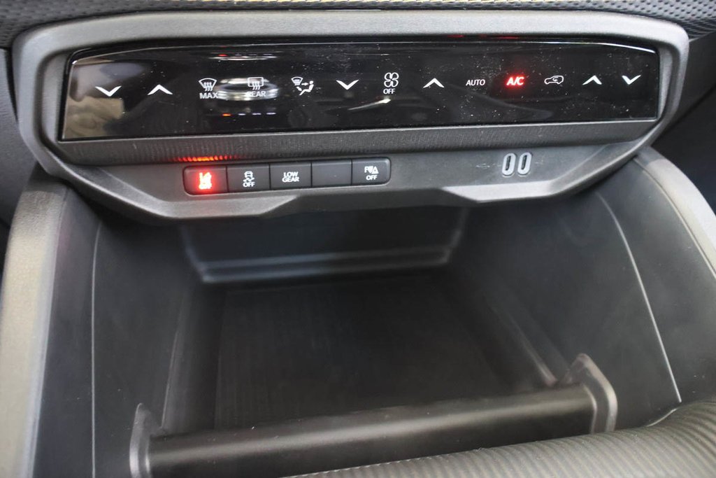 2026 Jeep Cherokee 85TH ANNIVERSARY in Terrebonne, Quebec - 15 - w1024h768px
