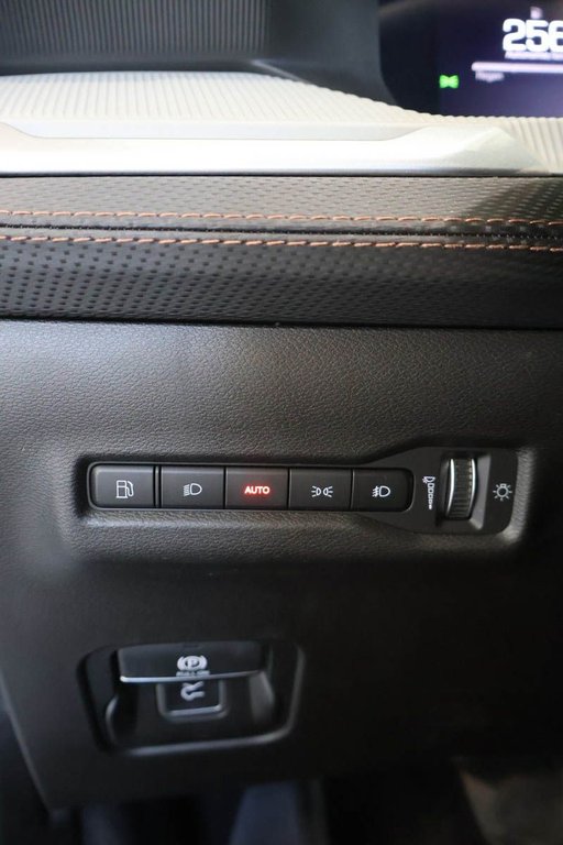 Jeep Cherokee LIMITED 2026 à Terrebonne, Québec - 18 - w1024h768px