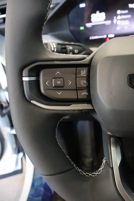 Jeep Cherokee LIMITED 2026 à Terrebonne, Québec - 12 - w1024h768px