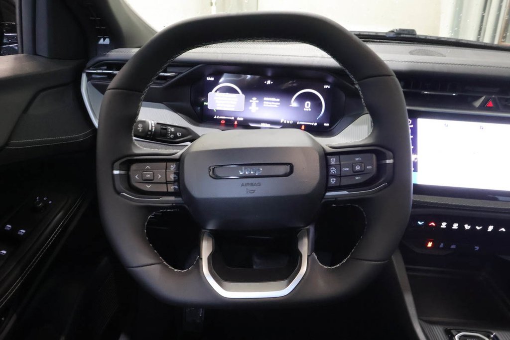 Jeep Cherokee LAREDO 2026 à Terrebonne, Québec - 11 - w1024h768px