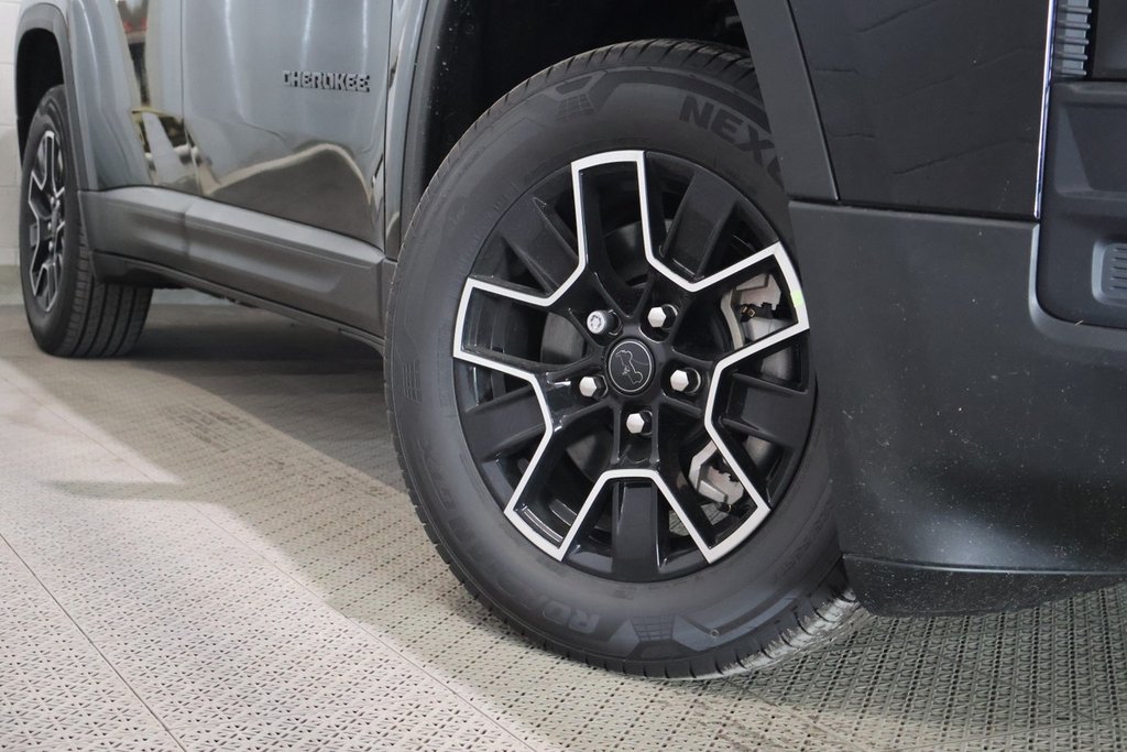 2026 Jeep Cherokee BASE in Terrebonne, Quebec - 7 - w1024h768px
