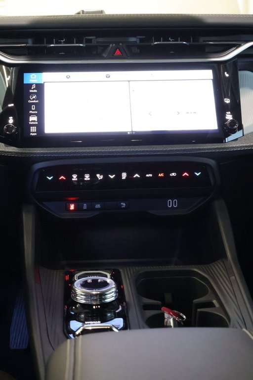 2026 Jeep Cherokee BASE in Terrebonne, Quebec - 15 - w1024h768px