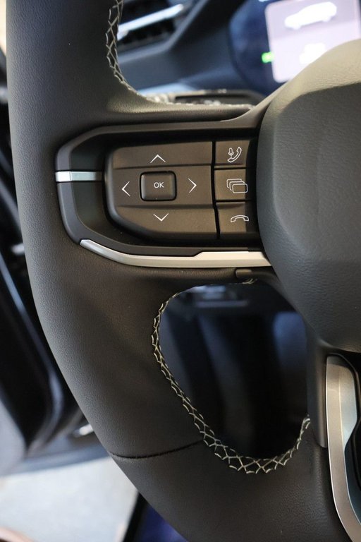 2026 Jeep Cherokee BASE in Terrebonne, Quebec - 12 - w1024h768px