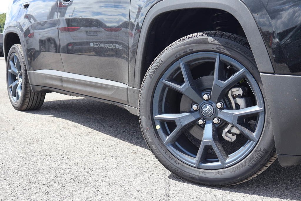 2026 Jeep Cherokee 85TH ANNIVERSARY in Terrebonne, Quebec - 7 - w1024h768px