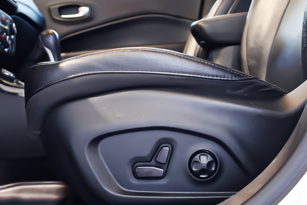 2018 Jeep Compass LIMITED + 4X4 + TOIT OUVRANT PANO + CUIR in Terrebonne, Quebec - 13 - w1024h768px