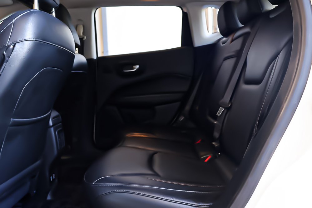 2018 Jeep Compass LIMITED + 4X4 + TOIT OUVRANT PANO + CUIR in Terrebonne, Quebec - 30 - w1024h768px