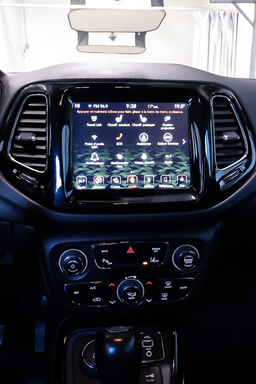 2018 Jeep Compass LIMITED + 4X4 + TOIT OUVRANT PANO + CUIR in Terrebonne, Quebec - 21 - w1024h768px