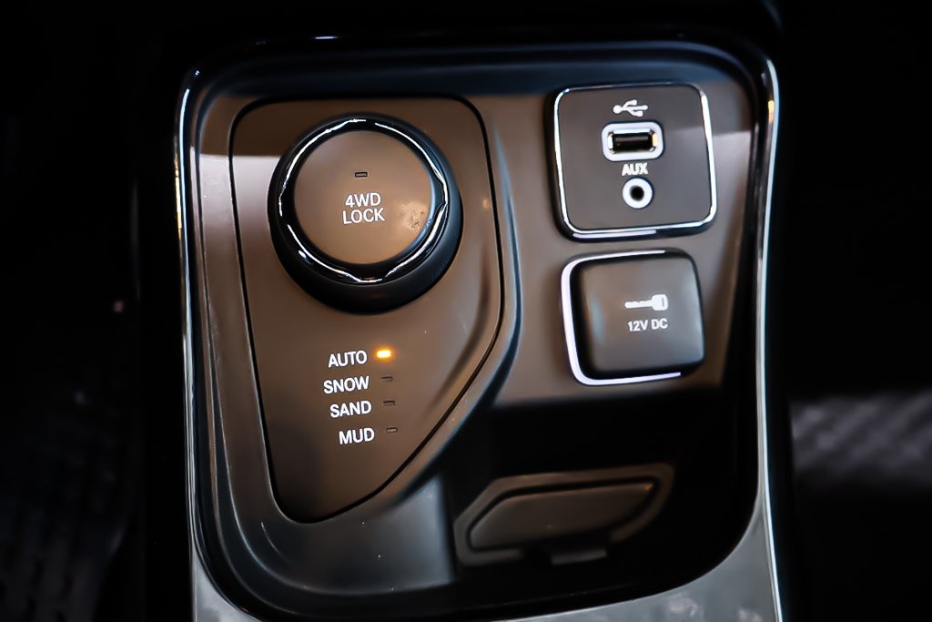 2018 Jeep Compass NORTH ALTITUDE + 4X4 + TOIT NOIR in Terrebonne, Quebec - 22 - w1024h768px