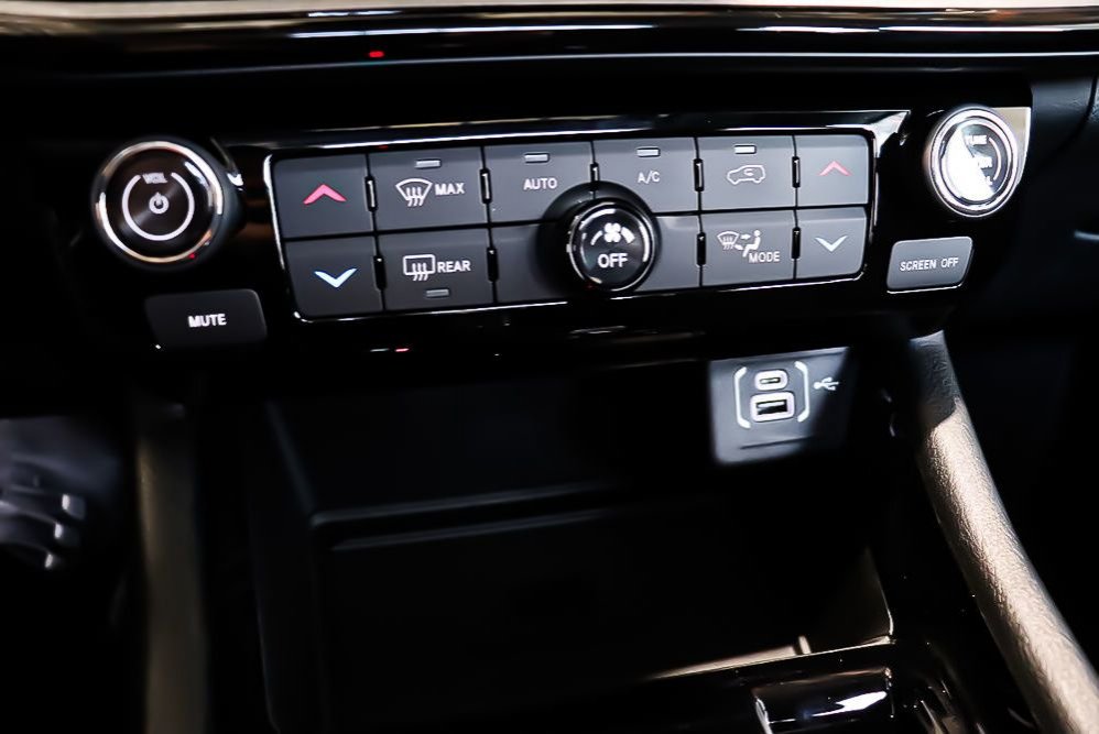 2022 Jeep Compass TRAILHAWK + 4X4 + TOIT OUVRANT PANO in Terrebonne, Quebec - 21 - w1024h768px