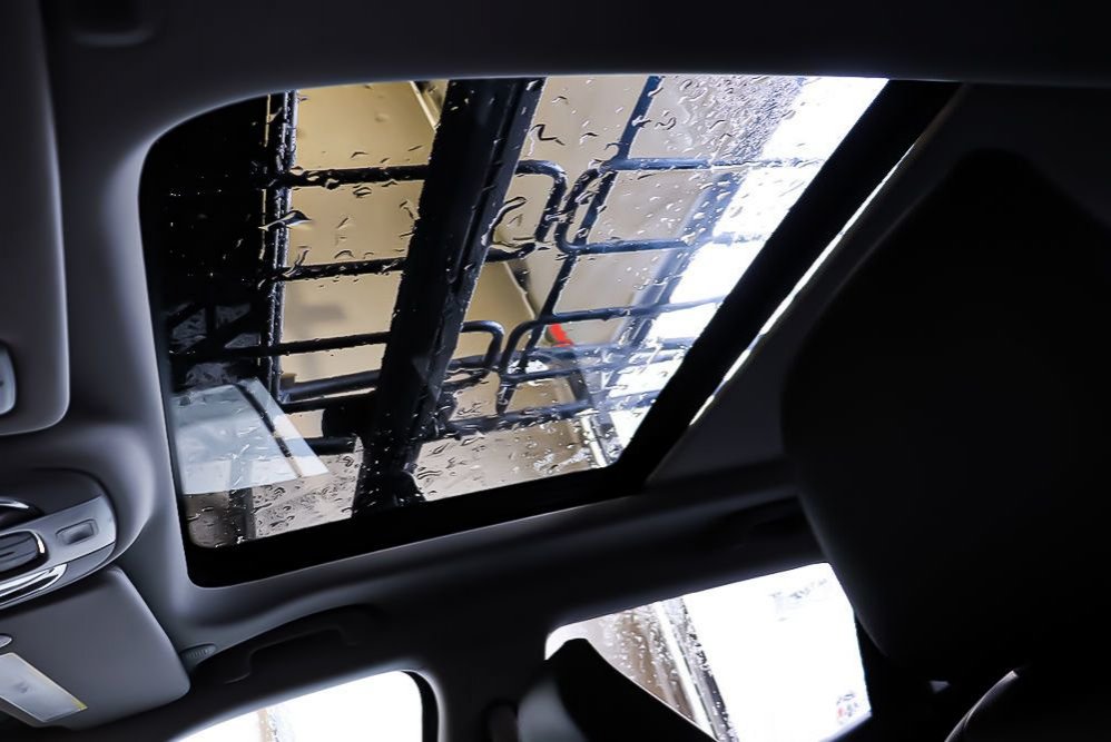 2022 Jeep Compass TRAILHAWK + 4X4 + TOIT OUVRANT PANO in Terrebonne, Quebec - 8 - w1024h768px