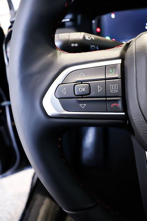 2022 Jeep Compass TRAILHAWK + 4X4 + TOIT OUVRANT PANO in Terrebonne, Quebec - 11 - w1024h768px