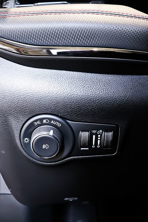 2022 Jeep Compass TRAILHAWK + 4X4 + TOIT OUVRANT PANO in Terrebonne, Quebec - 17 - w1024h768px