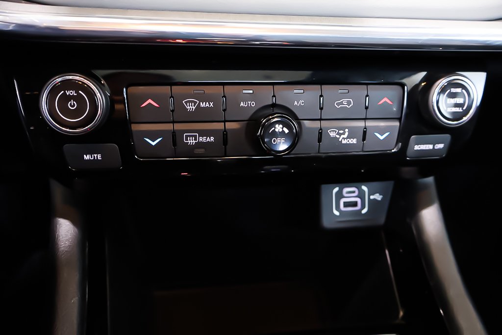 Jeep Compass LIMITED + 4X4 + TOIT OUVRANT PANO 2022 à Terrebonne, Québec - 23 - w1024h768px