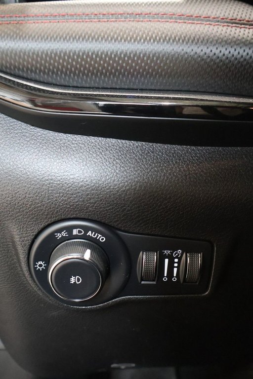 2022 Jeep Compass TRAILHAWK + 4X4 + TOIT OUVRANT in Terrebonne, Quebec - 22 - w1024h768px