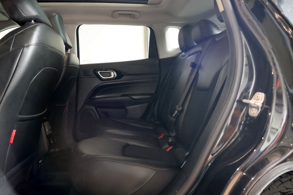 2022 Jeep Compass TRAILHAWK + 4X4 + TOIT OUVRANT in Terrebonne, Quebec - 25 - w1024h768px