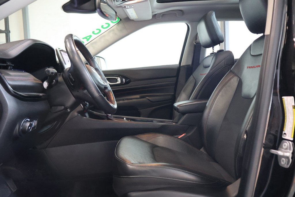 2022 Jeep Compass TRAILHAWK + 4X4 + TOIT OUVRANT in Terrebonne, Quebec - 6 - w1024h768px