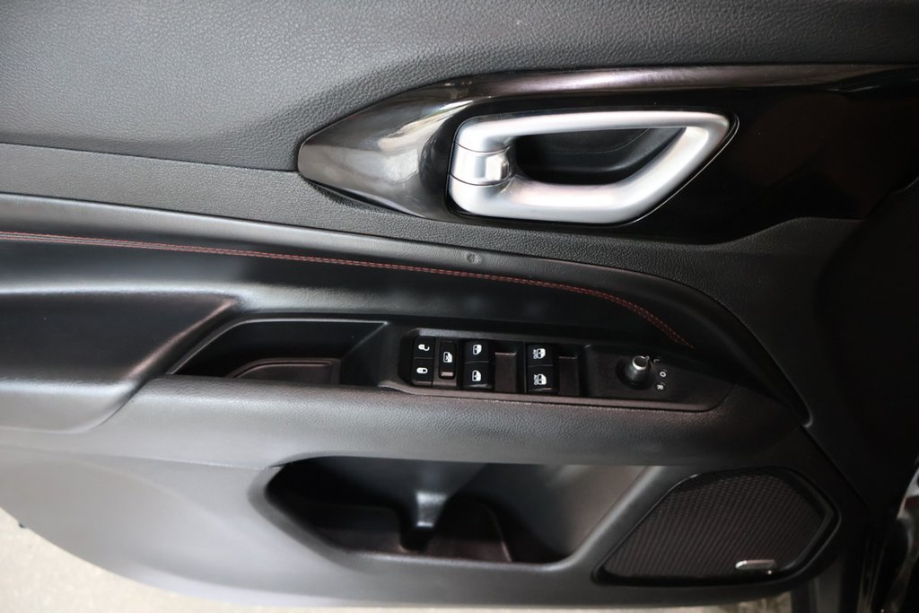 2022 Jeep Compass TRAILHAWK + 4X4 + TOIT OUVRANT in Terrebonne, Quebec - 23 - w1024h768px