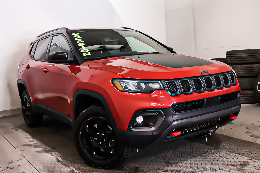 Jeep Compass TRAILHAWK + 4X4 + TOIT OUVRANT PANO + GPS + CUIR 2023 à Terrebonne, Québec - 1 - w1024h768px