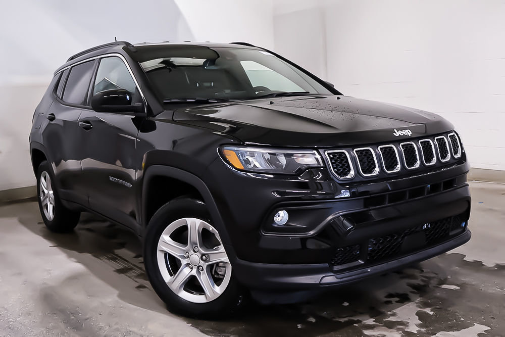 Jeep Compass NORTH + 4X4 + ENSEMBLE COMMODITES + CARPLAY 2023 à Terrebonne, Québec - 1 - w1024h768px