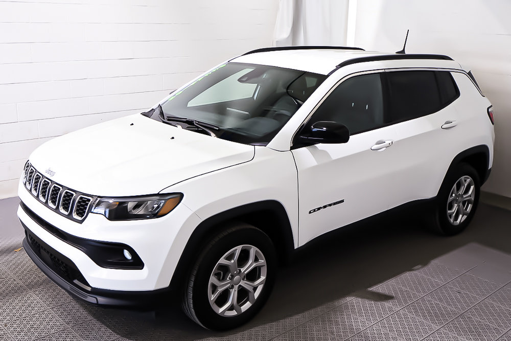 2024 Jeep Compass NORTH LATITUDE + 4X4 + CARPLAY in Terrebonne, Quebec - 3 - w1024h768px