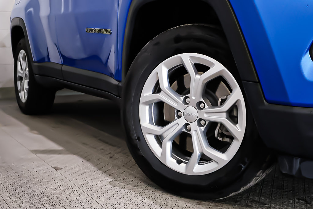 Jeep Compass SPORT + 4X4 + CARPLAY 2024 à Terrebonne, Québec - 9 - w1024h768px
