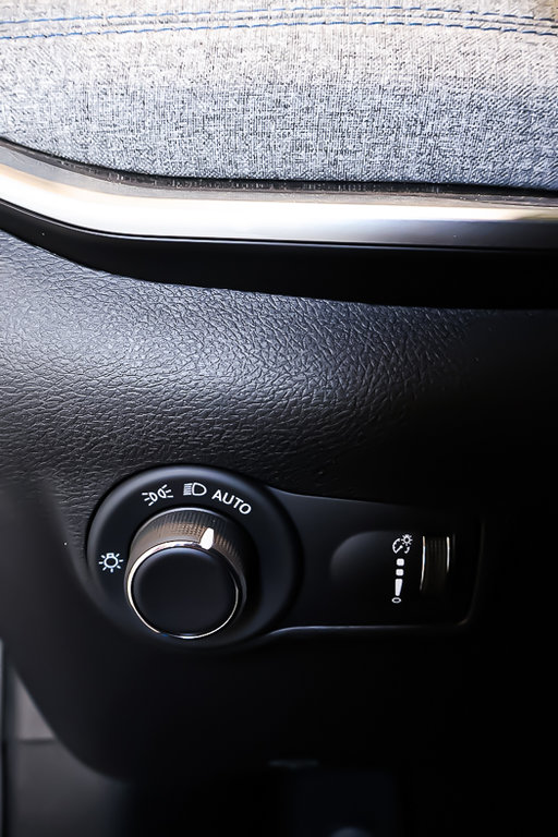 Jeep Compass SPORT + 4X4 + CARPLAY 2024 à Terrebonne, Québec - 22 - w1024h768px
