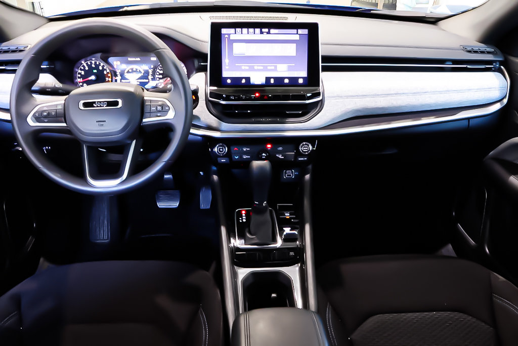 Jeep Compass SPORT + 4X4 + CARPLAY 2024 à Terrebonne, Québec - 11 - w1024h768px