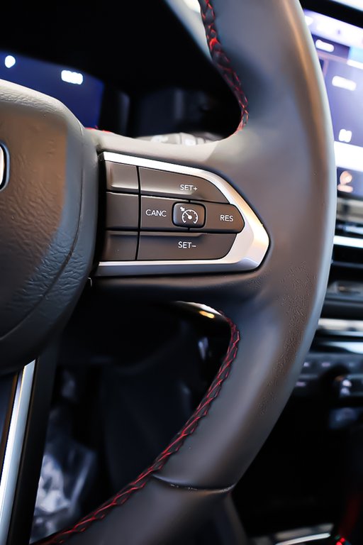 Jeep Compass TRAILHAWK + 4X4 + TOIT OUVRANT PANO 2024 à Terrebonne, Québec - 18 - w1024h768px