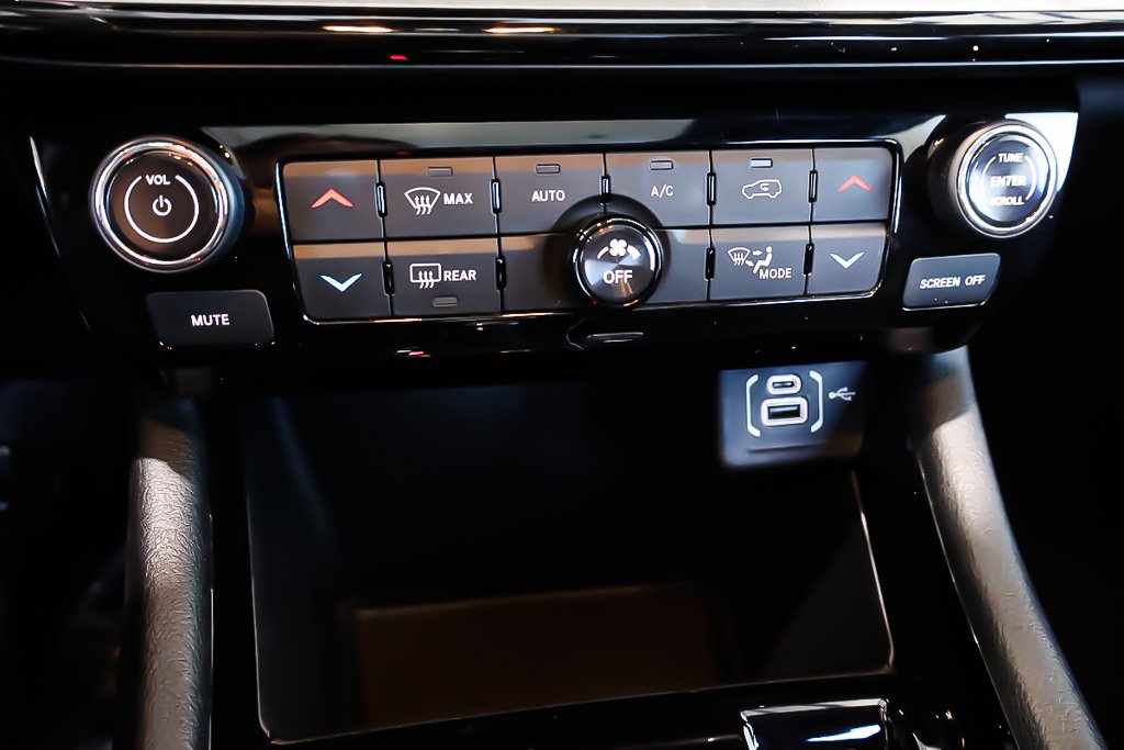 Jeep Compass TRAILHAWK + 4X4 + TOIT OUVRANT PANO 2024 à Terrebonne, Québec - 25 - w1024h768px