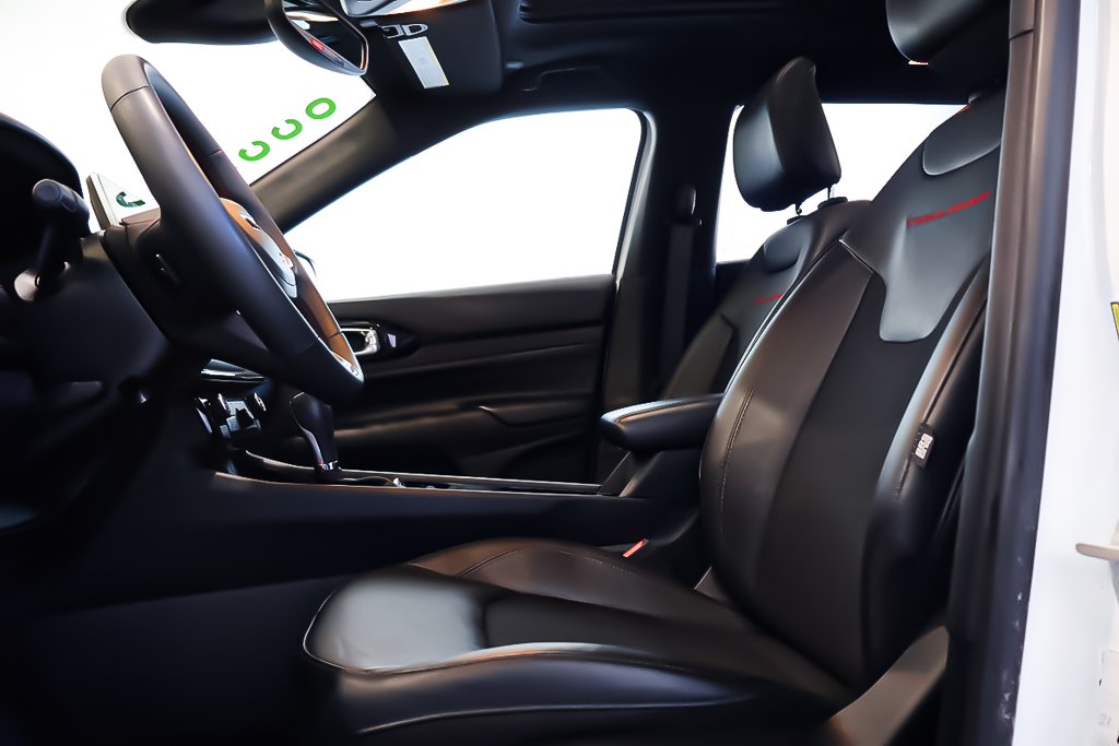 Jeep Compass TRAILHAWK + 4X4 + TOIT OUVRANT PANO 2024 à Terrebonne, Québec - 10 - w1024h768px