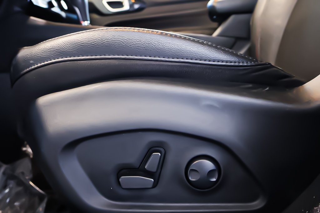 Jeep Compass TRAILHAWK + 4X4 + TOIT OUVRANT PANO 2024 à Terrebonne, Québec - 13 - w1024h768px