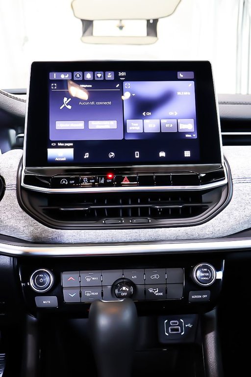 2024 Jeep Compass NORTH + 4X4 + SIEGES CHAUFFANTS in Terrebonne, Quebec - 17 - w1024h768px