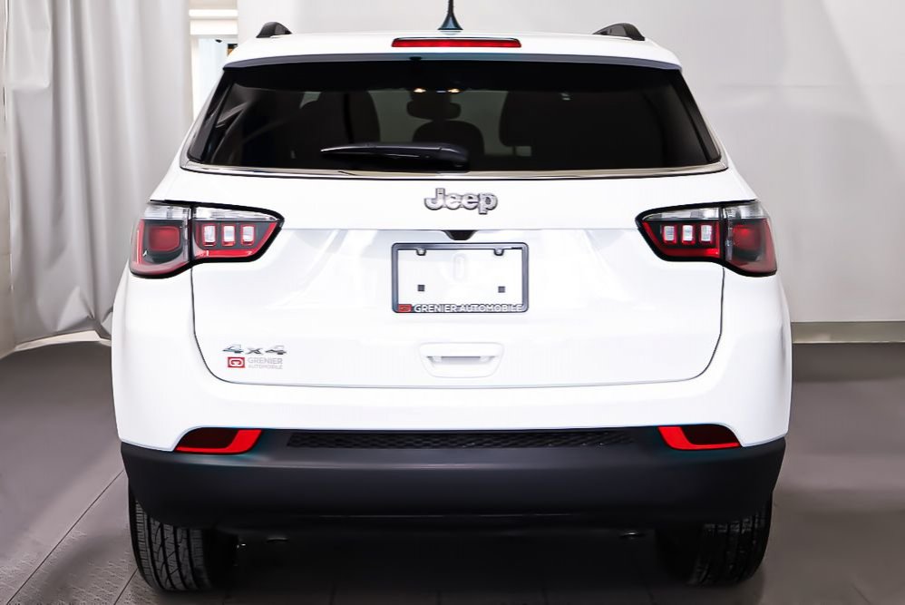 2024 Jeep Compass NORTH + 4X4 + SIEGES CHAUFFANTS in Terrebonne, Quebec - 4 - w1024h768px
