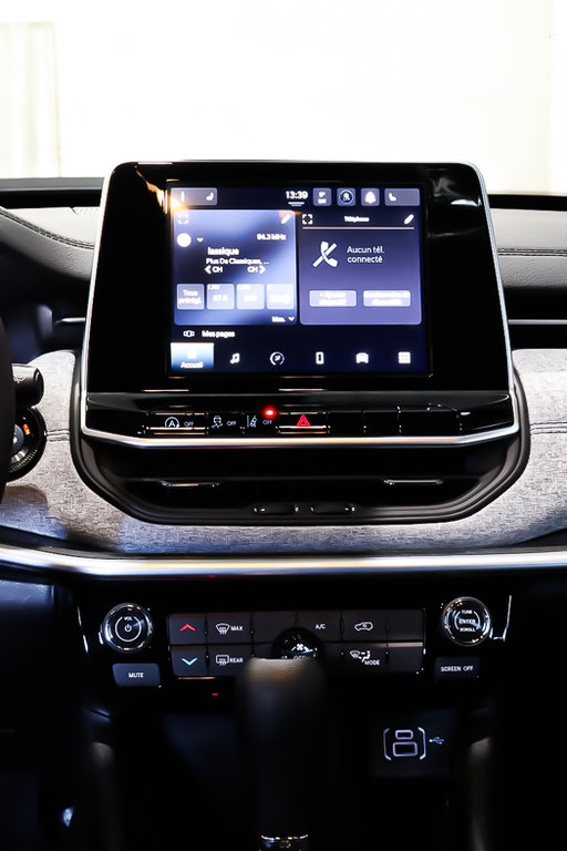 2025 Jeep Compass SPORT in Terrebonne, Quebec - 10 - w1024h768px