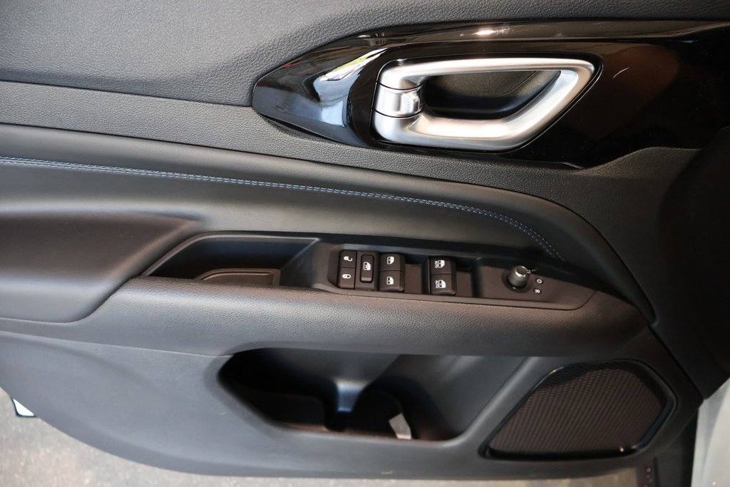2025 Jeep Compass ALTITUDE in Terrebonne, Quebec - 20 - w1024h768px