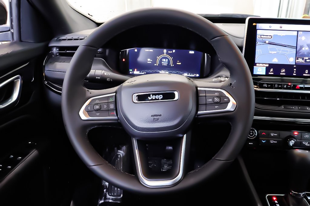 2025 Jeep Compass ALTITUDE in Terrebonne, Quebec - 11 - w1024h768px