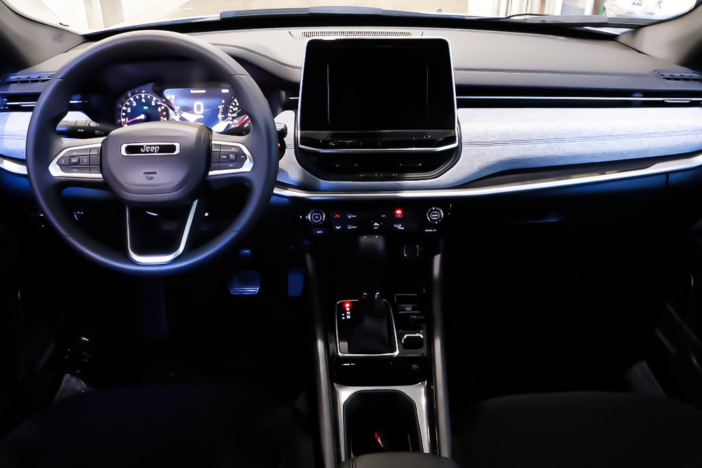 2026 Jeep Compass SPORT in Terrebonne, Quebec - 8 - w1024h768px