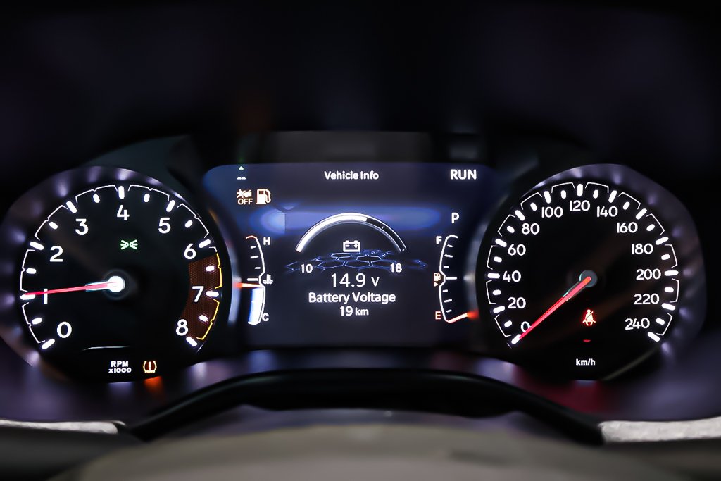 2026 Jeep Compass NORTH in Terrebonne, Quebec - 14 - w1024h768px