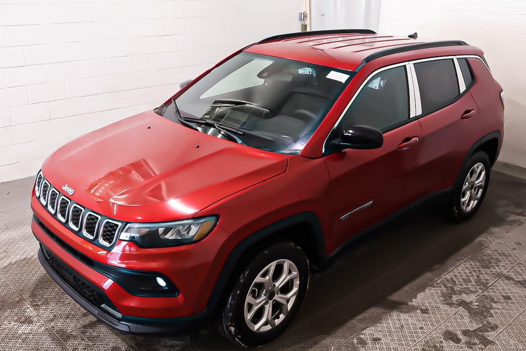 2026 Jeep Compass NORTH in Terrebonne, Quebec - 3 - w1024h768px