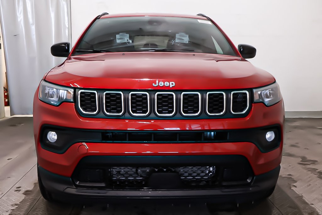 2026 Jeep Compass NORTH in Terrebonne, Quebec - 2 - w1024h768px