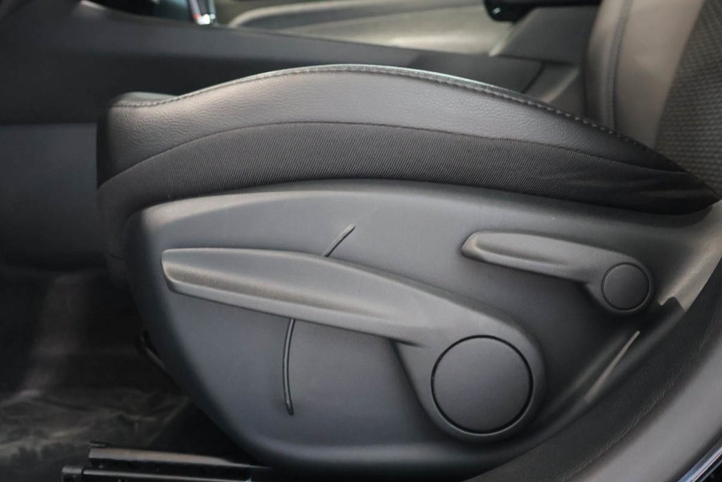 2026 Jeep Compass NORTH in Terrebonne, Quebec - 9 - w1024h768px