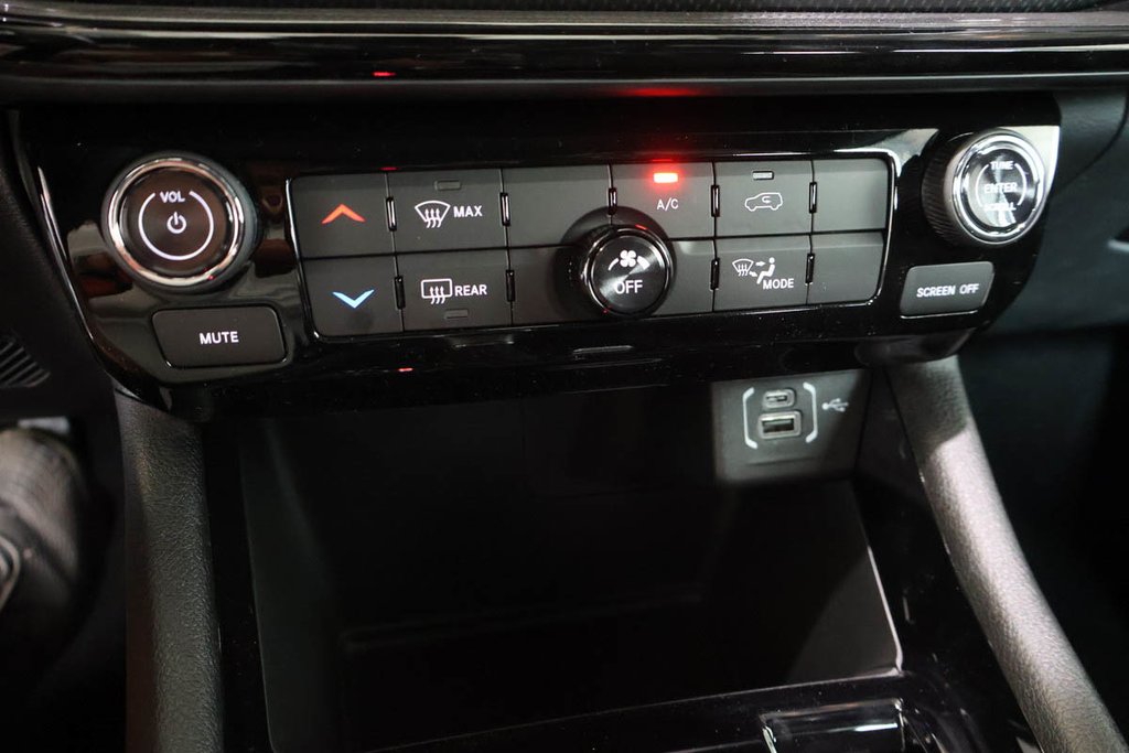 Jeep Compass NORTH 2026 à Terrebonne, Québec - 15 - w1024h768px