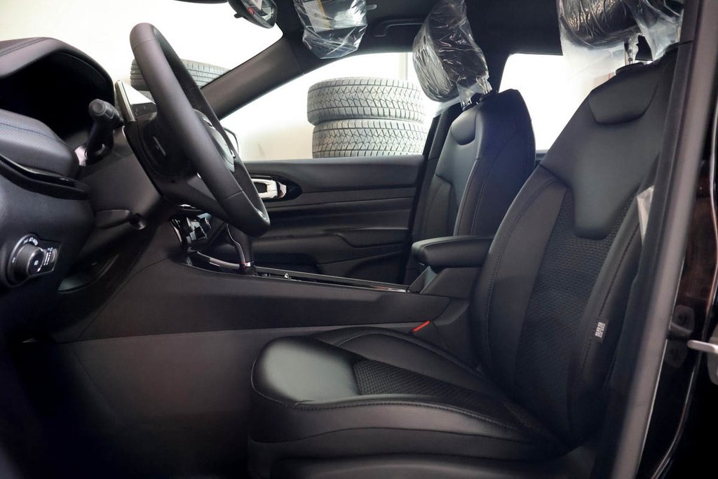 Jeep Compass NORTH 2026 à Terrebonne, Québec - 7 - w1024h768px