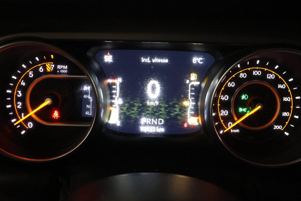 2020 Jeep Gladiator SPORT S + 4X4 + TOIT RIGIDE in Terrebonne, Quebec - 18 - w1024h768px
