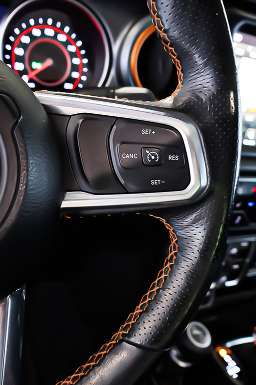 2021 Jeep Gladiator MOJAVE + 4X4 + TOIT RIGIDE in Terrebonne, Quebec - 17 - w1024h768px