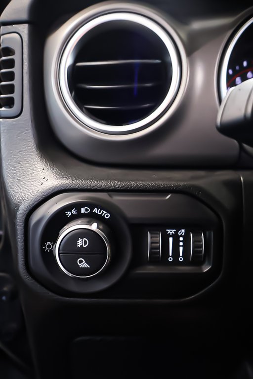 Jeep Gladiator RUBICON + 4X4 + CUIR + ENSEMBLE TEMPS FROID 2022 à Terrebonne, Québec - 26 - w1024h768px